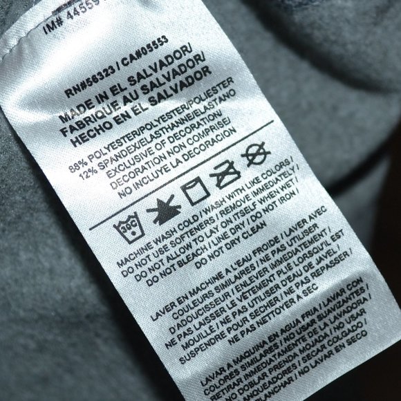 NWT Nike Women Fitted Gray Cowlneck Zip Pullover Base Layer Thermal Top Size Sm - Picture 6 of 6